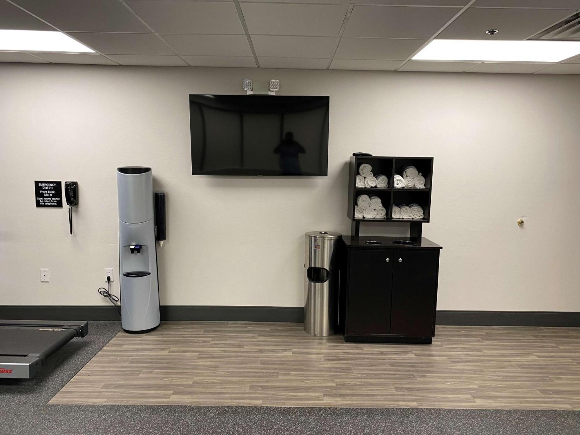 Hampton Inn Ft. Chiswell-Max Meadows Extérieur photo
