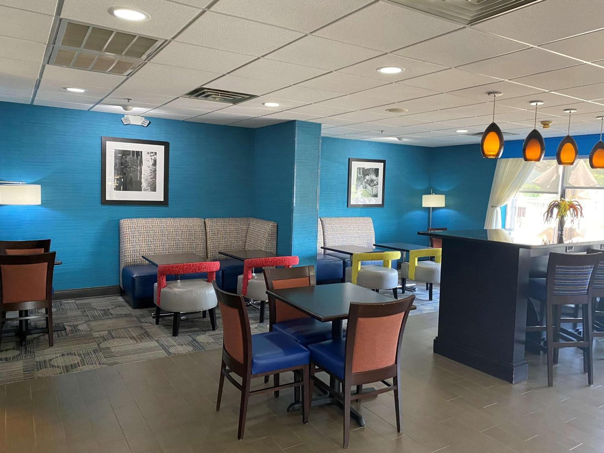 Hampton Inn Ft. Chiswell-Max Meadows Extérieur photo
